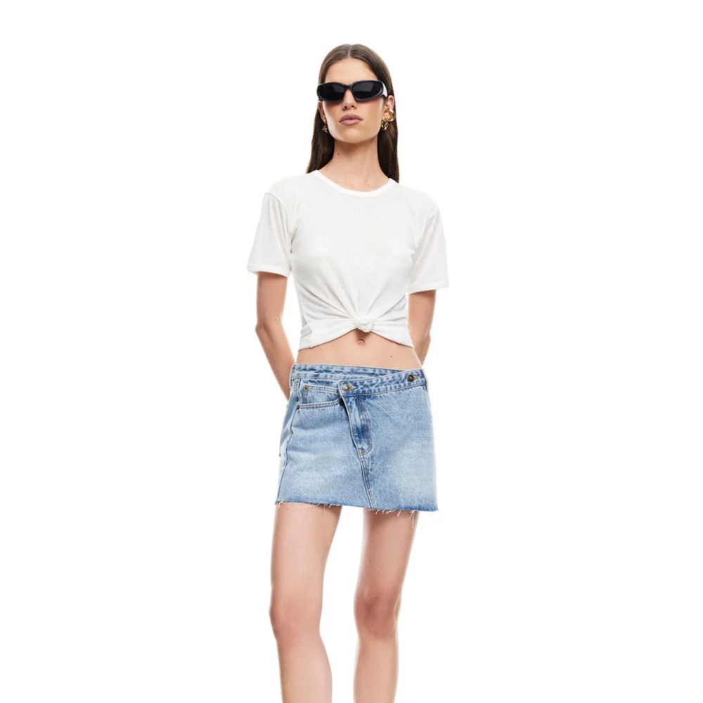 Lioness white top
